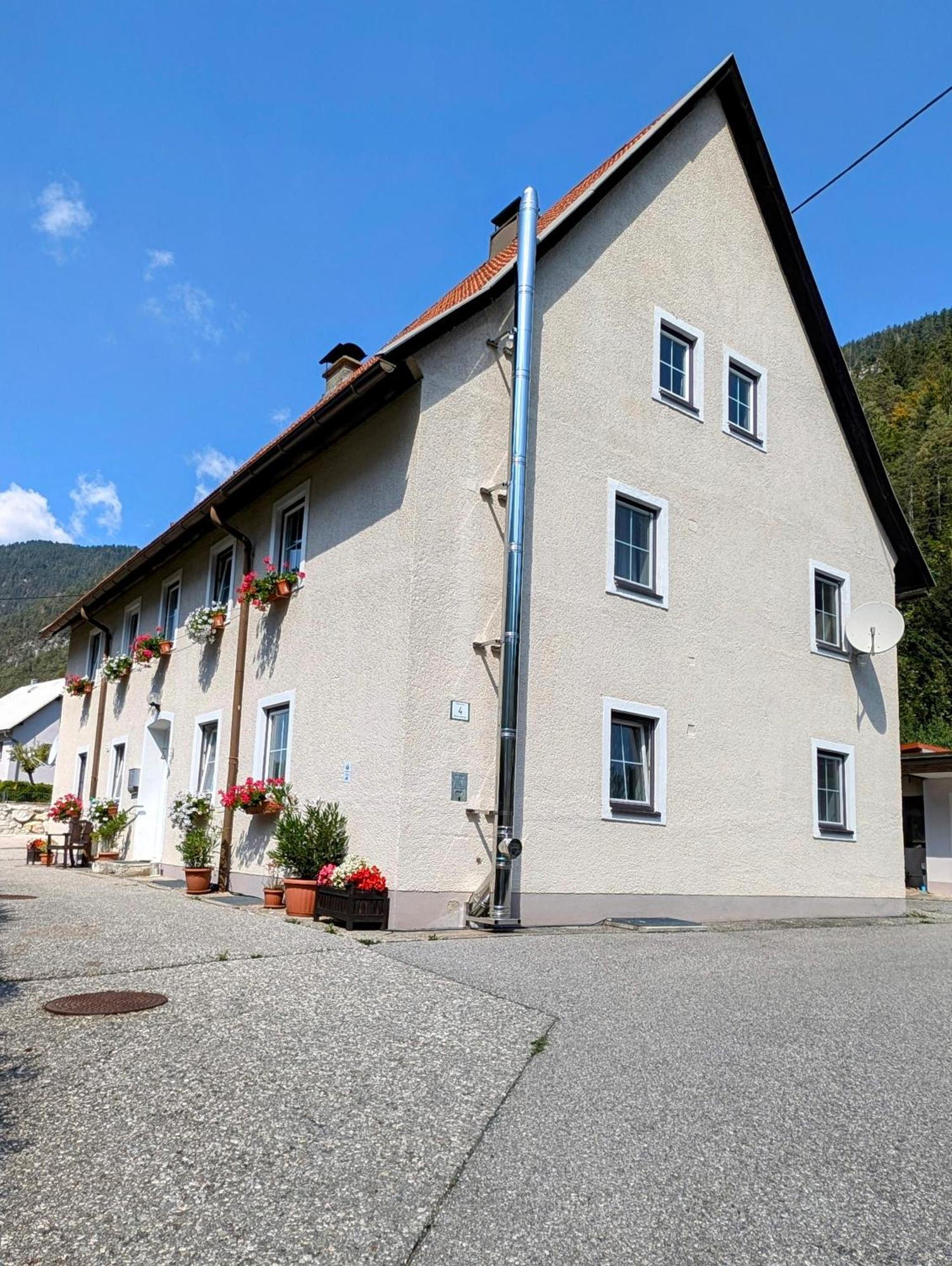 Appartement Haus Im Hochtal à Bad Bleiberg Extérieur photo