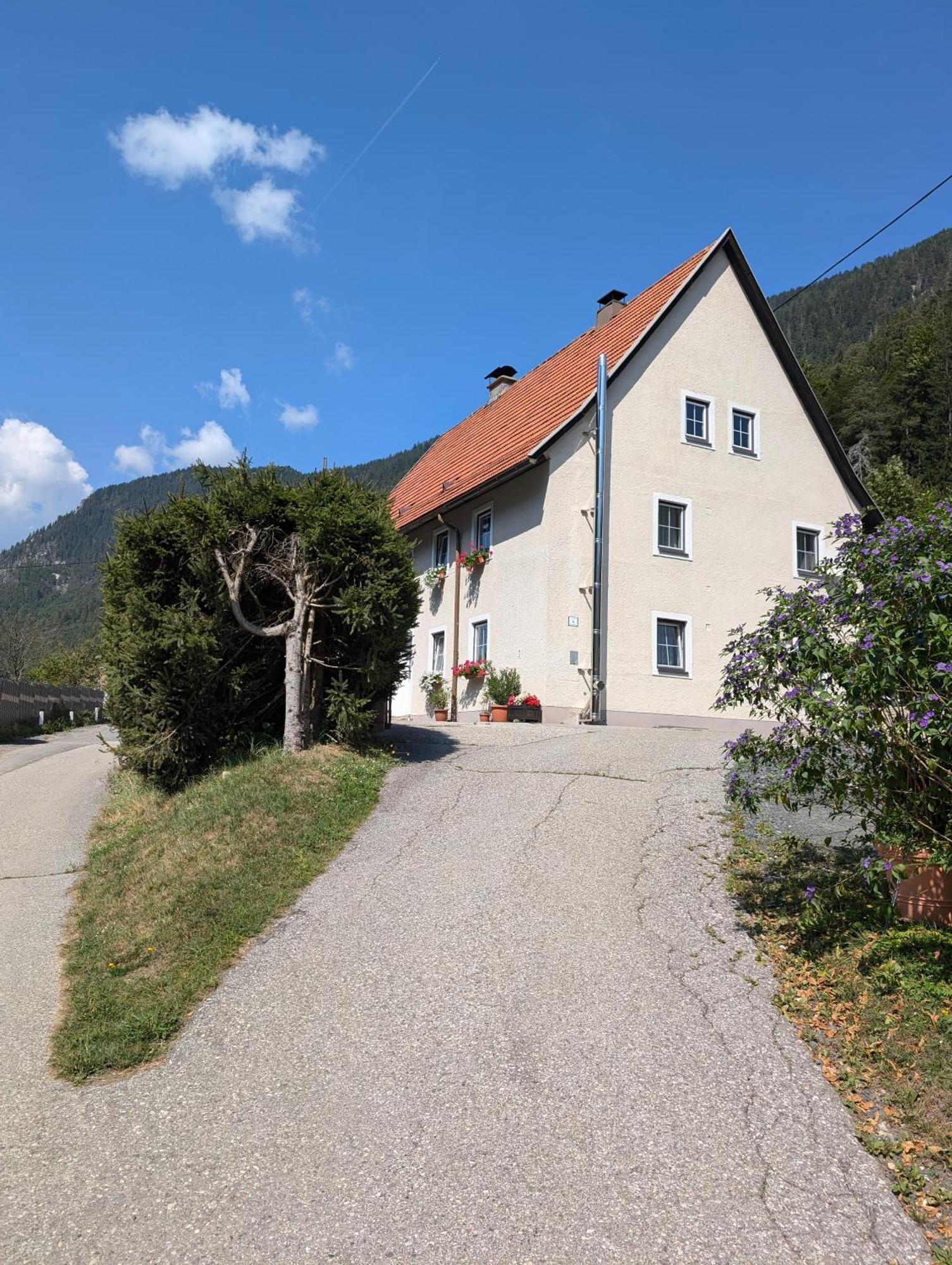 Appartement Haus Im Hochtal à Bad Bleiberg Extérieur photo